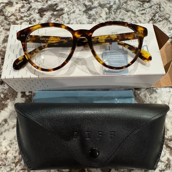 DIFF Blue-Blocking Glasses